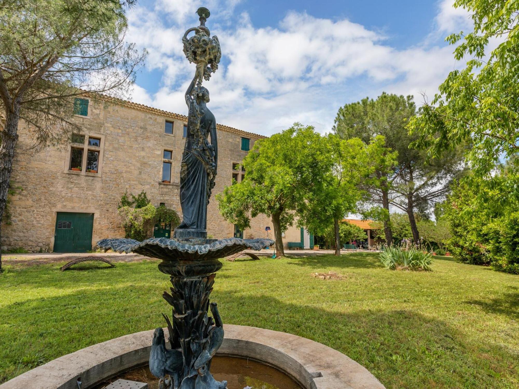 Apartment With Pool Amid Vineyards And Near The Beach Meze Bagian luar foto
