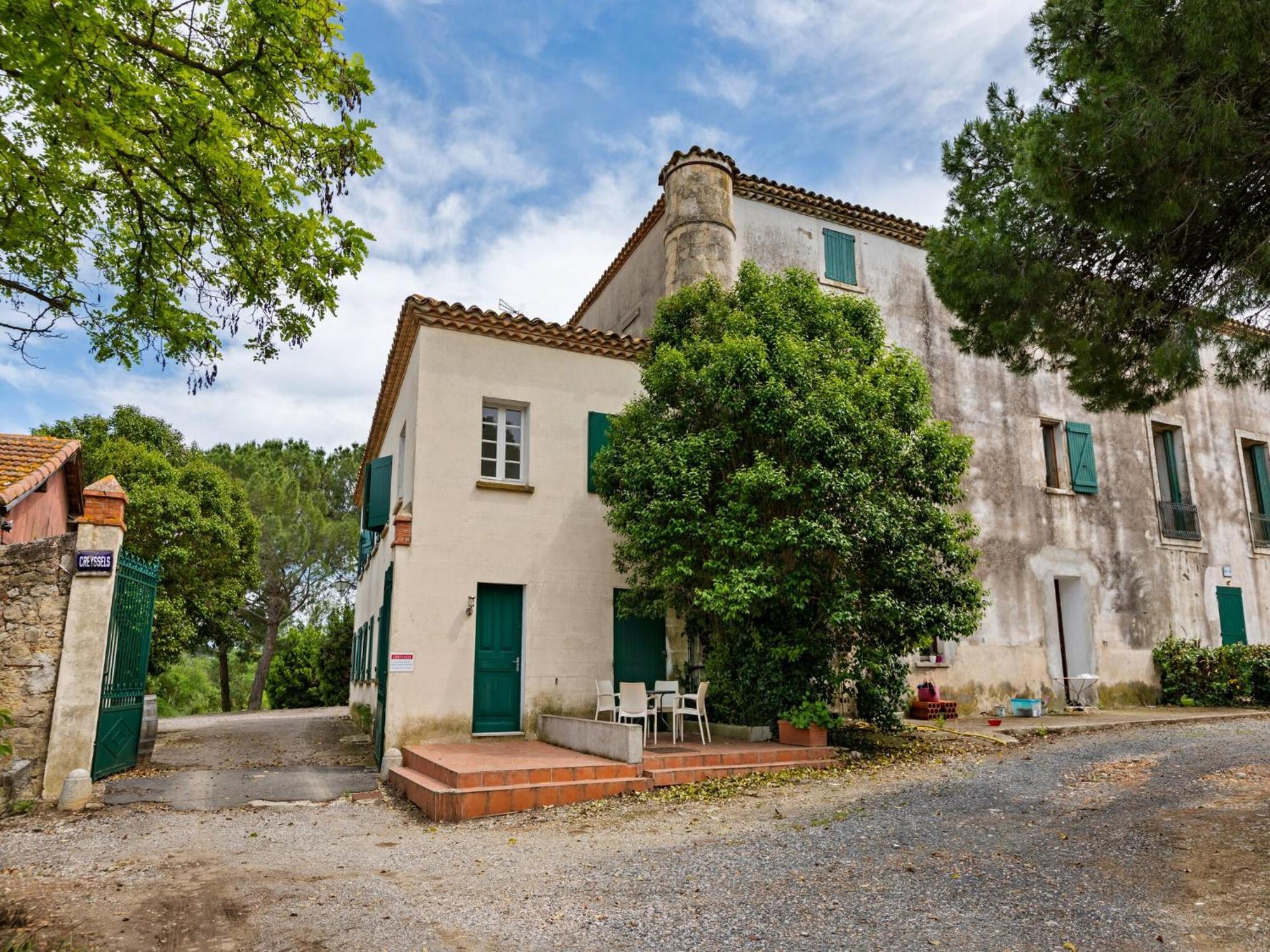 Apartment With Pool Amid Vineyards And Near The Beach Meze Bagian luar foto