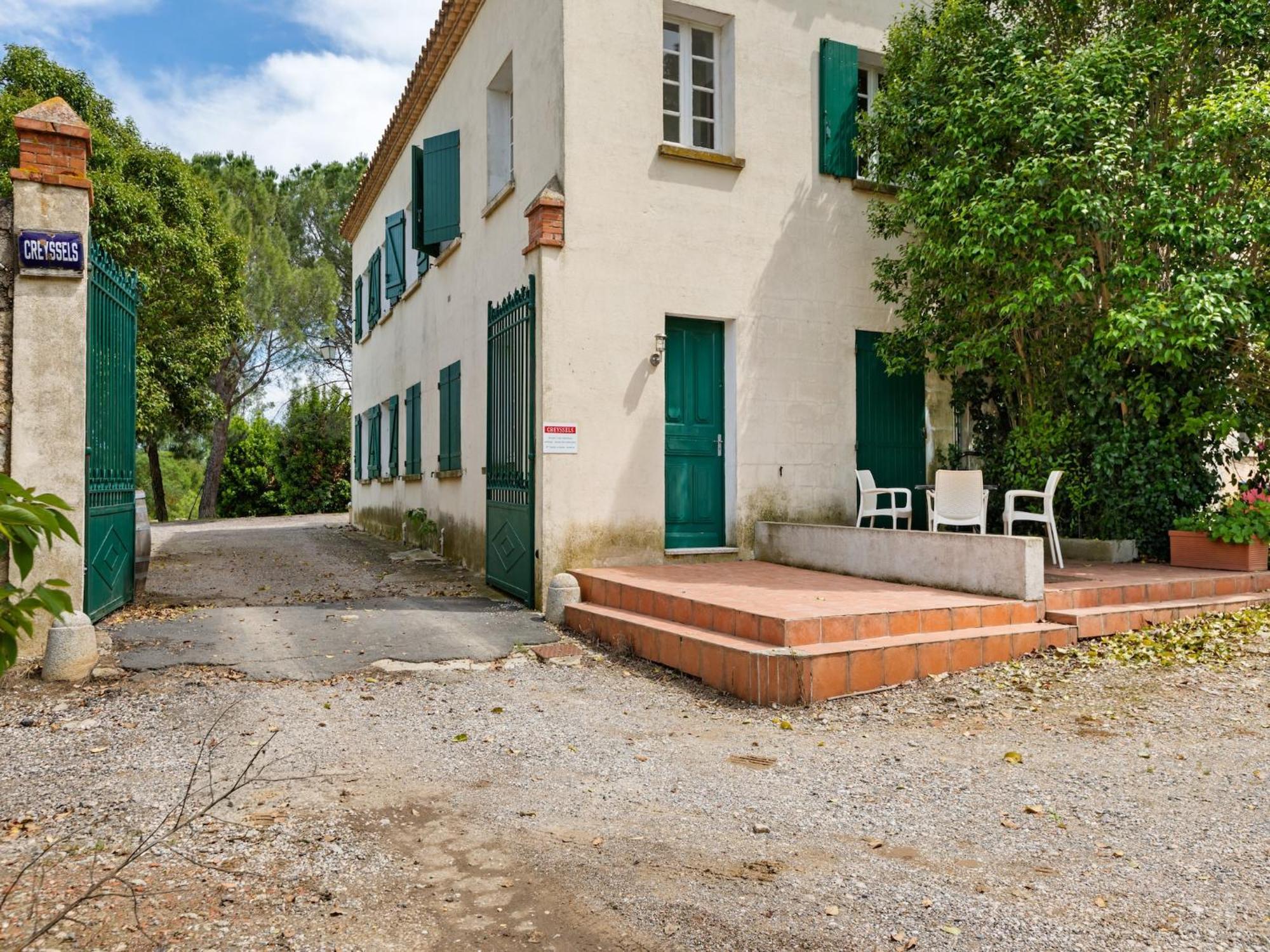 Apartment With Pool Amid Vineyards And Near The Beach Meze Bagian luar foto