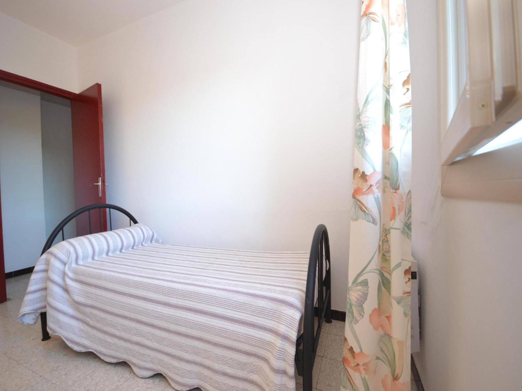 Apartment With Pool Amid Vineyards And Near The Beach Meze Bagian luar foto