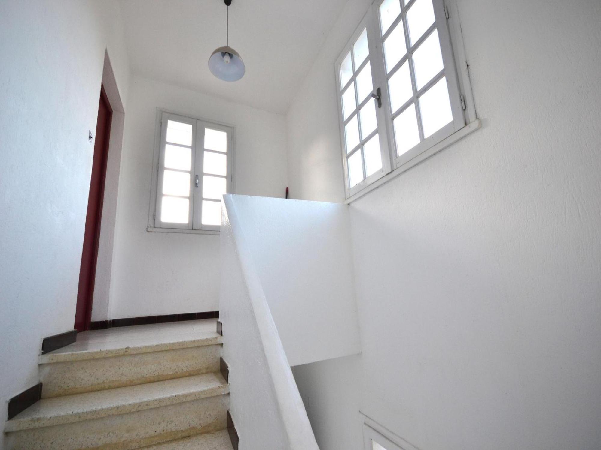Apartment With Pool Amid Vineyards And Near The Beach Meze Bagian luar foto