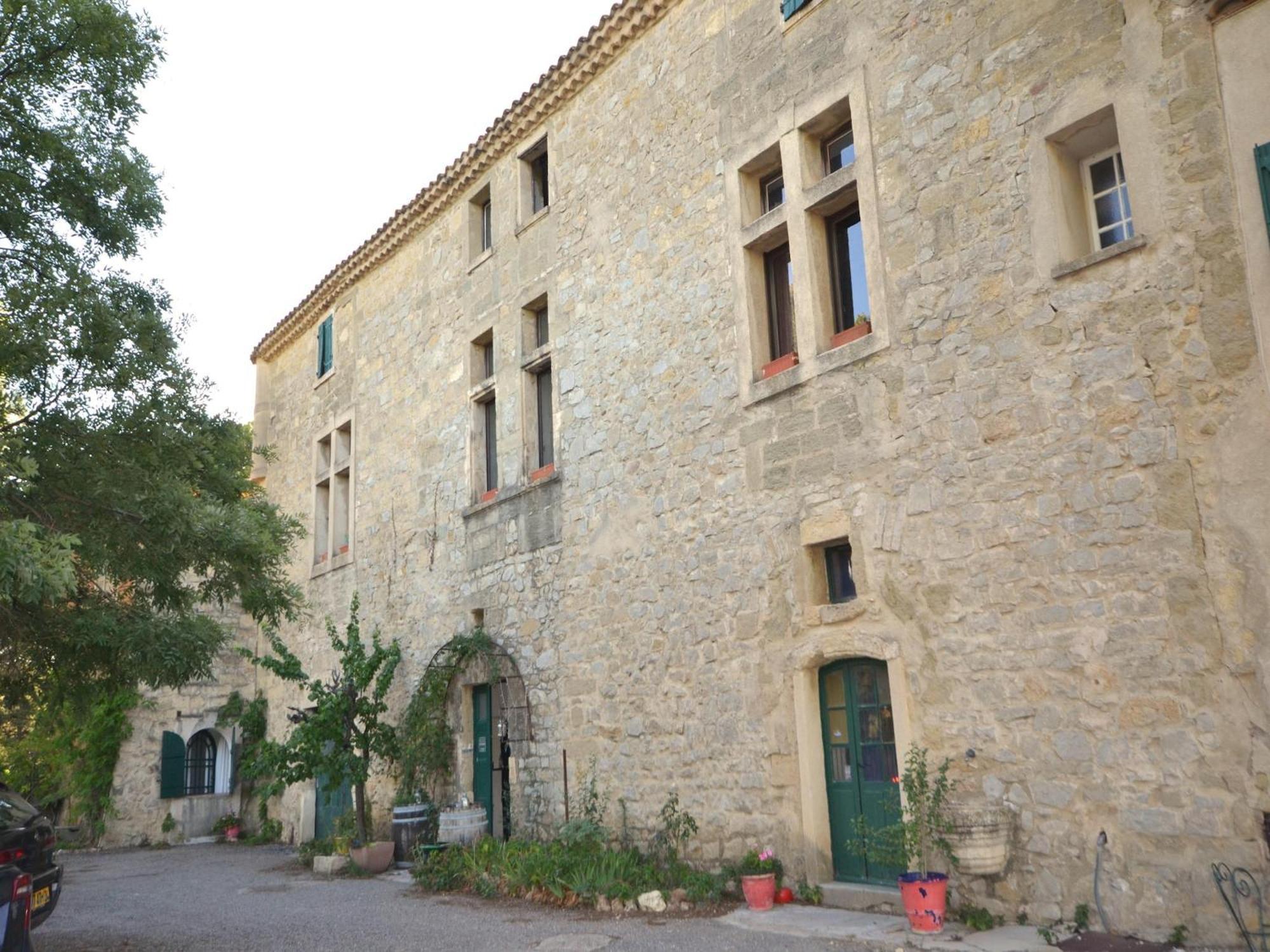 Apartment With Pool Amid Vineyards And Near The Beach Meze Bagian luar foto