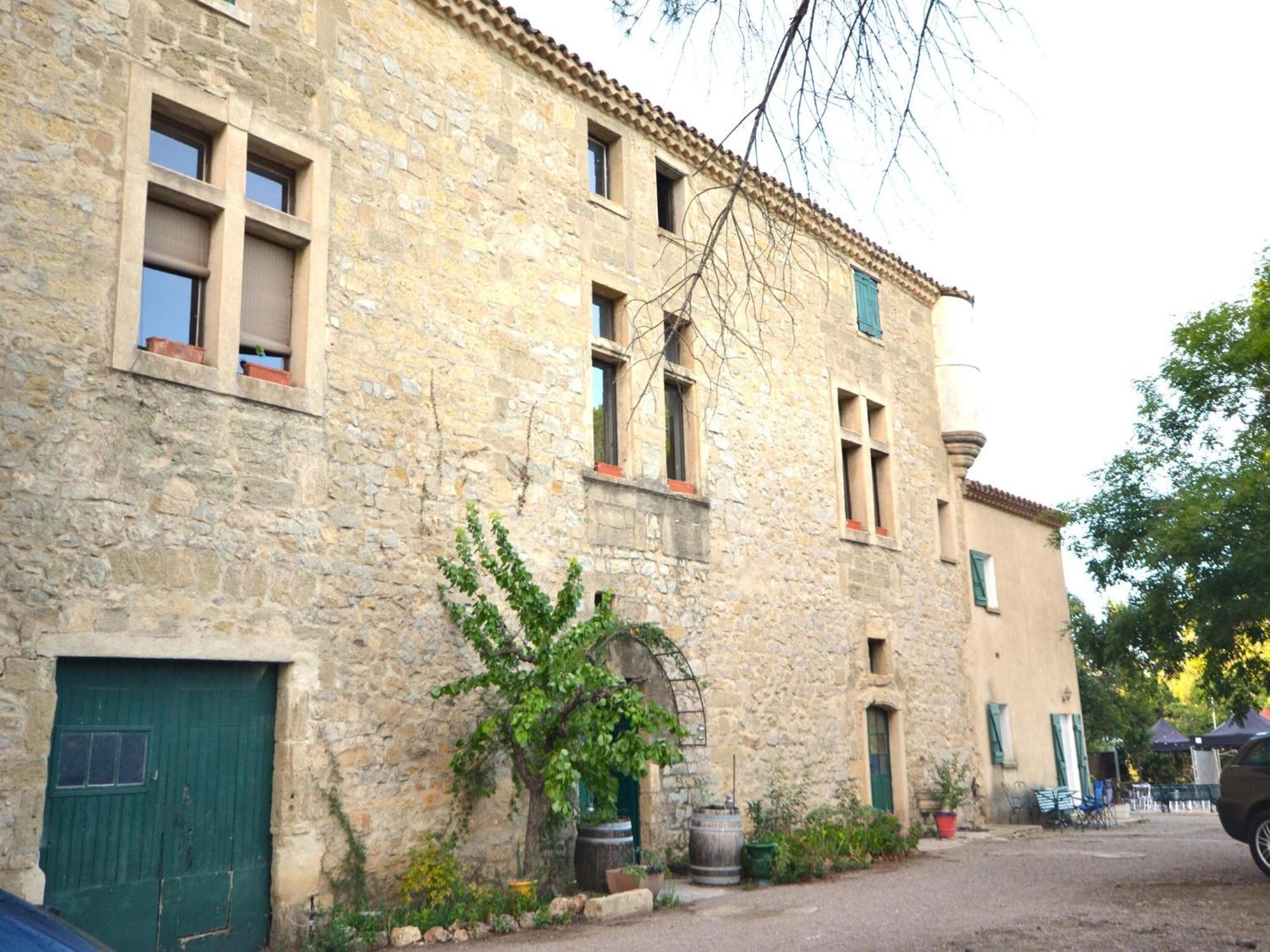 Apartment With Pool Amid Vineyards And Near The Beach Meze Bagian luar foto