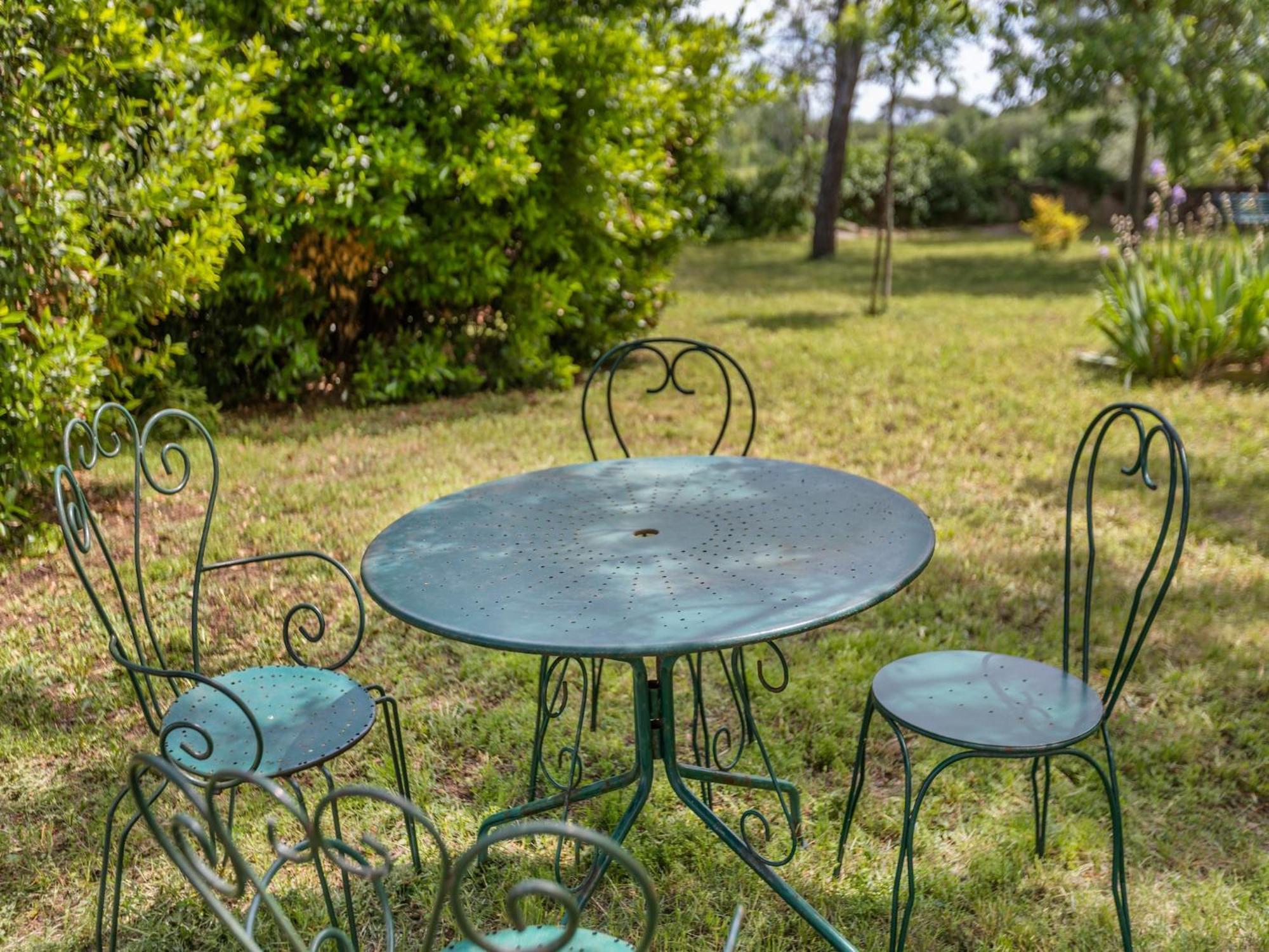 Apartment With Pool Amid Vineyards And Near The Beach Meze Bagian luar foto