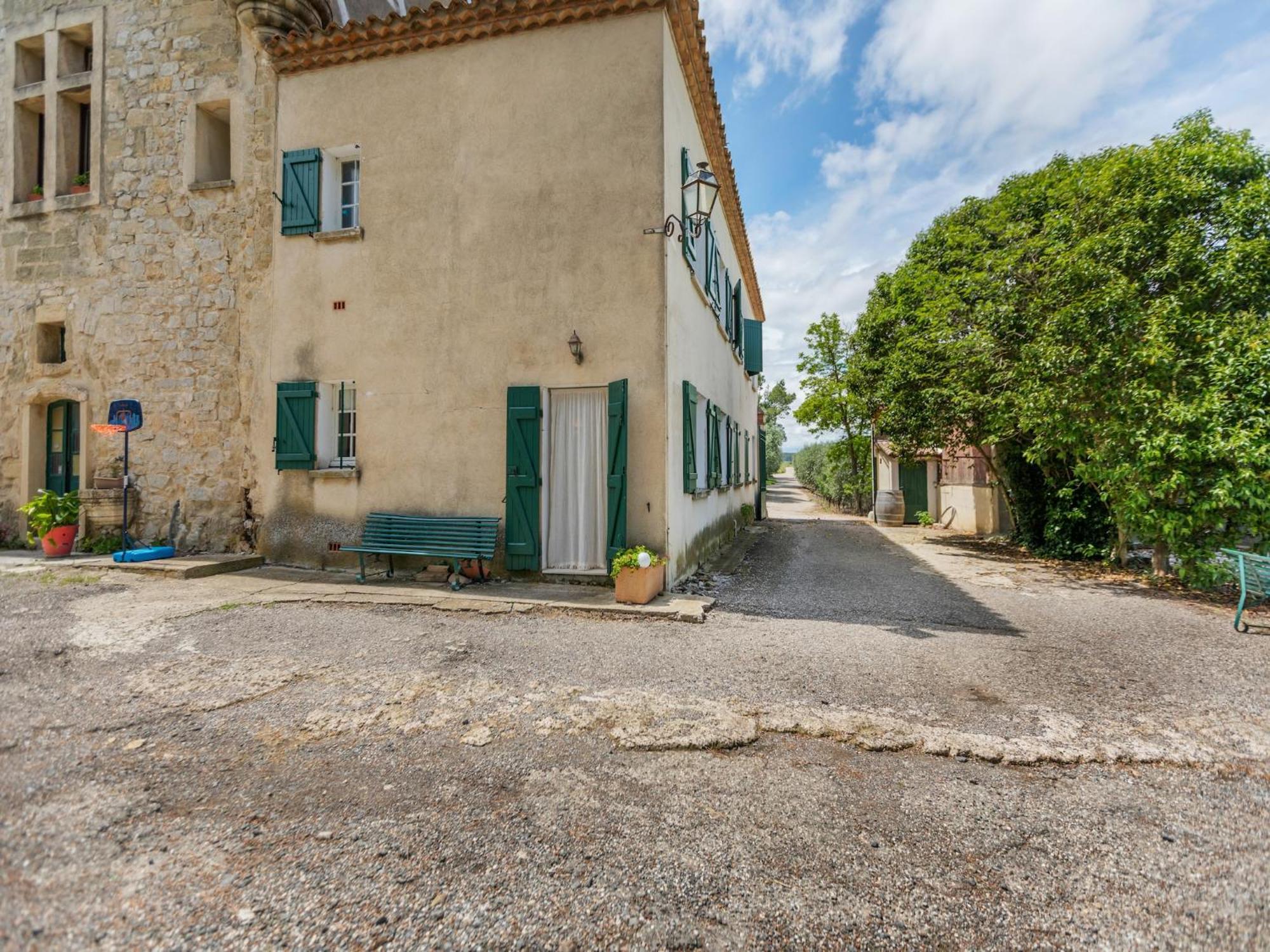 Apartment With Pool Amid Vineyards And Near The Beach Meze Bagian luar foto