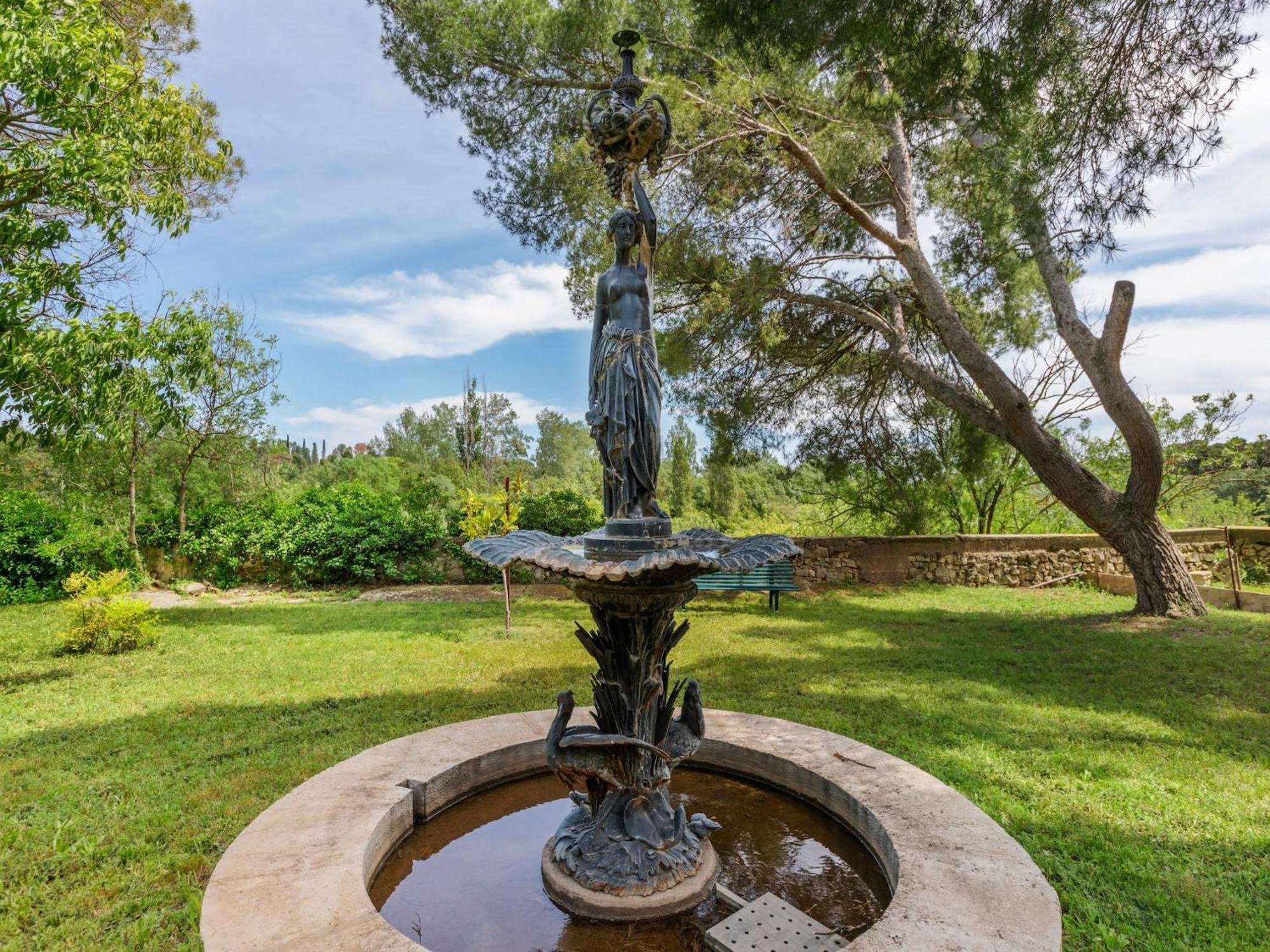 Apartment With Pool Amid Vineyards And Near The Beach Meze Bagian luar foto